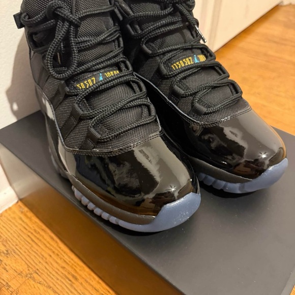 Jordan 11 Retro Gamma Blue - Picture 2 of 16